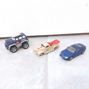 LIKE NEW Mini Toy Cars